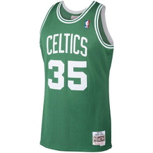 Load image into Gallery viewer, Men's Mitchell &amp; Ness Reggie Lewis Kelly Green Boston Celtics  Hardwood Classics Swingman Jersey  Green